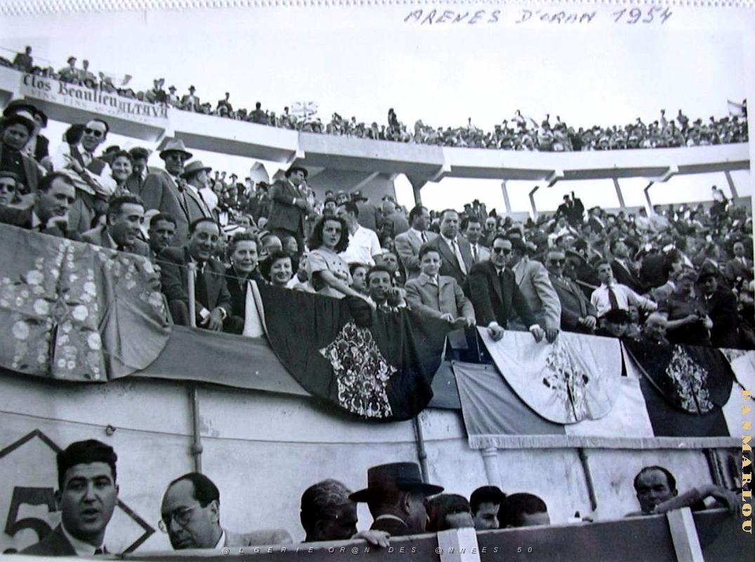 Oran- Arenes d' Eckmulh 17.JPG